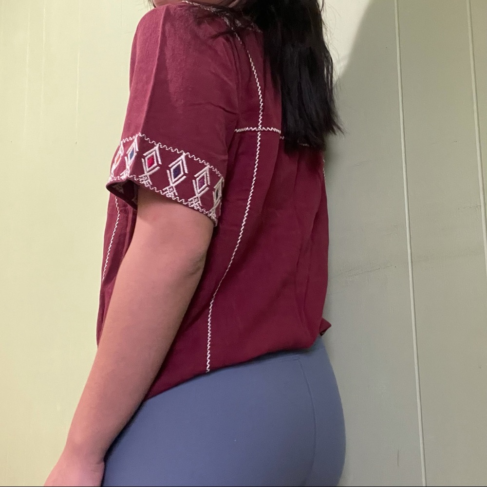 Embroidered blouse - Picture 2 of 6